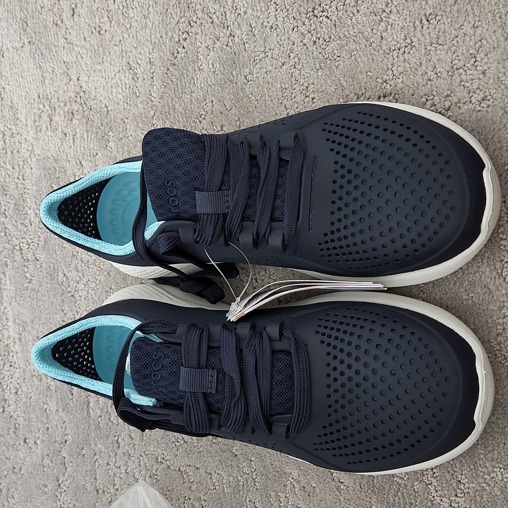 Crocs Lite Rider Pacer W water shoes size 9 navy/ice blue